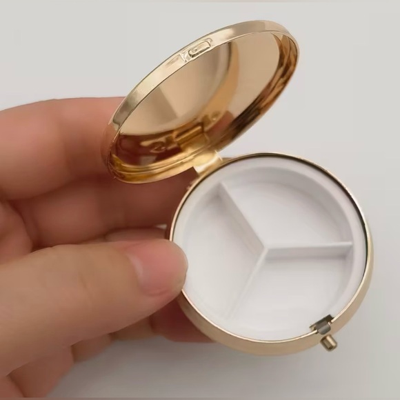 Black Cat & Moon Round Pill Organizer 3-Compartment Compact Pill Case New - Picture 7 of 8